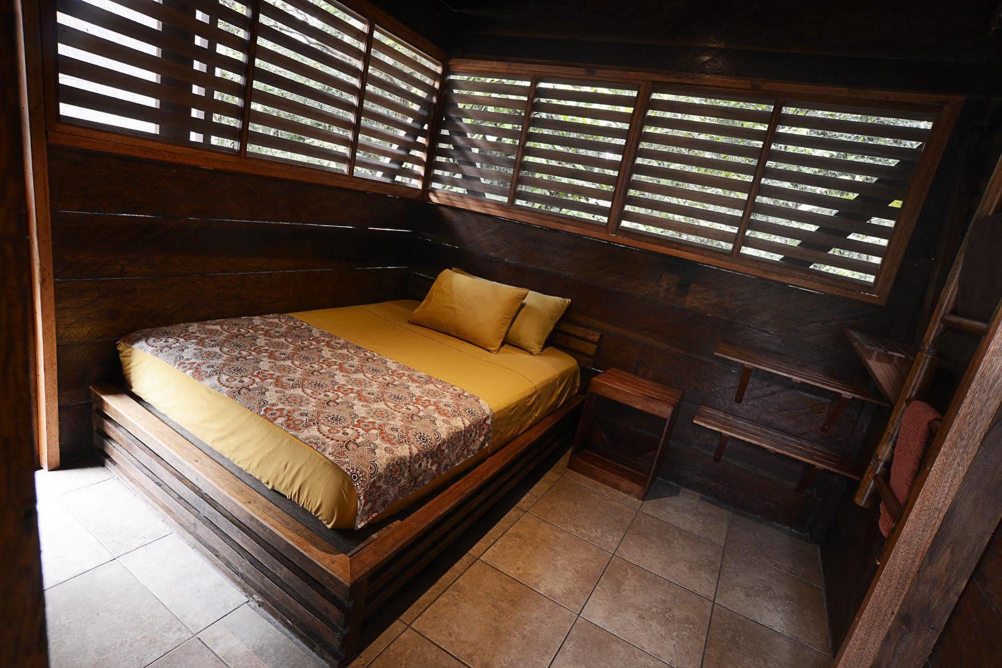 Jamu Lodge Puerto Montufar Exterior foto