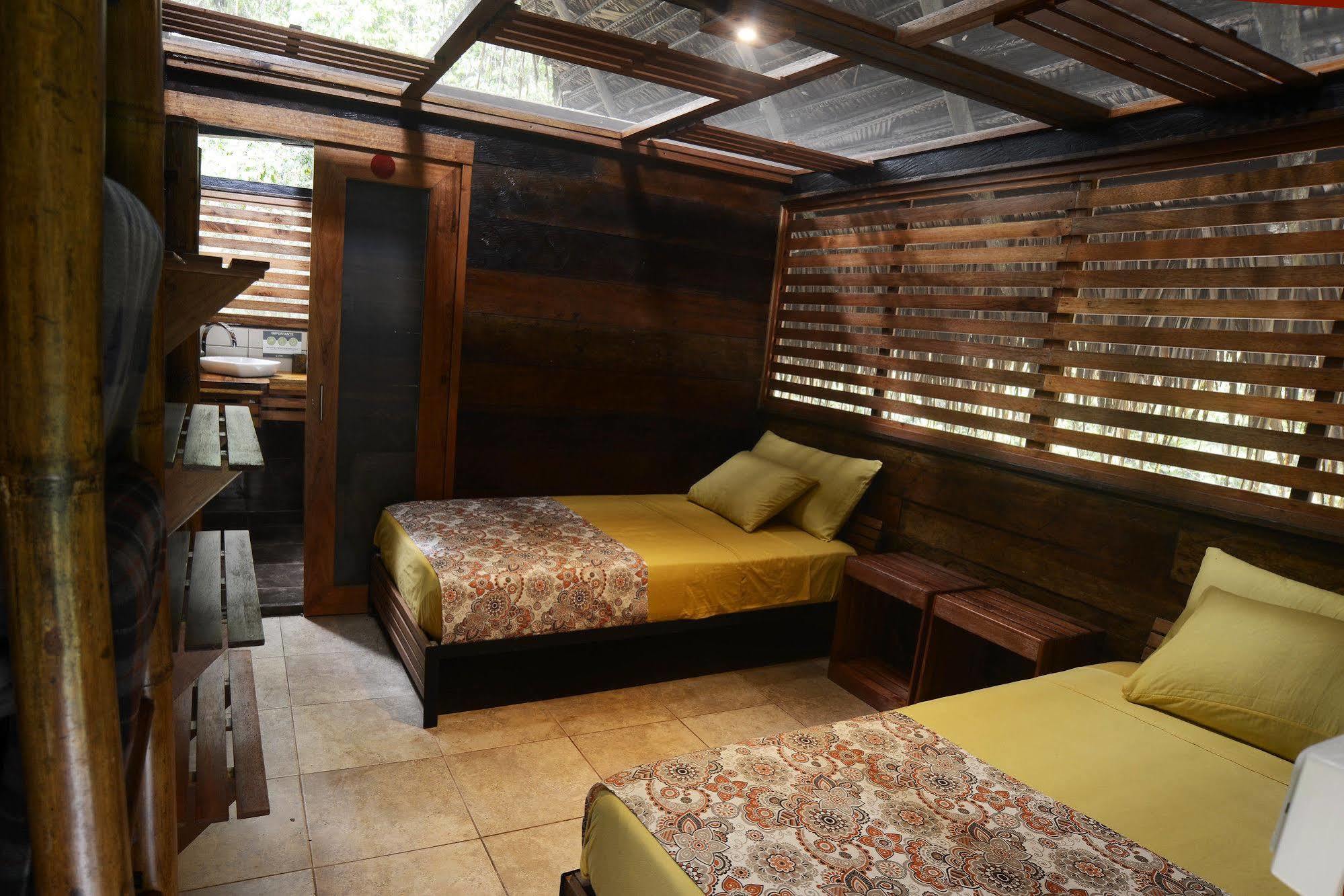 Jamu Lodge Puerto Montufar Exterior foto